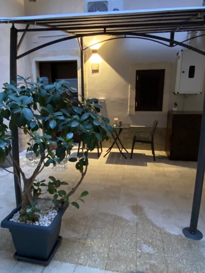 סירקוזה Il Cortiletto28 Rooms & House מראה חיצוני תמונה