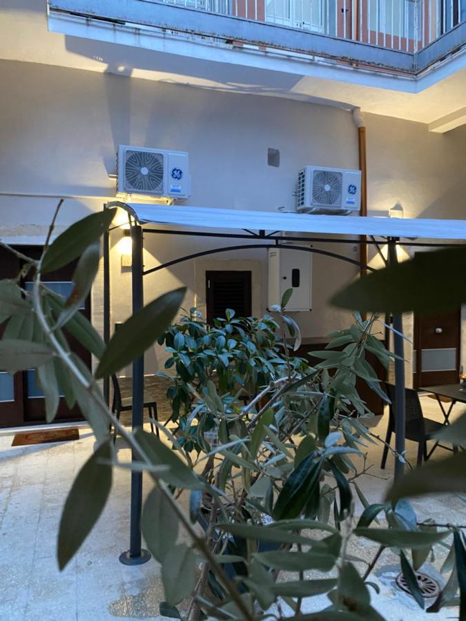 סירקוזה Il Cortiletto28 Rooms & House מראה חיצוני תמונה