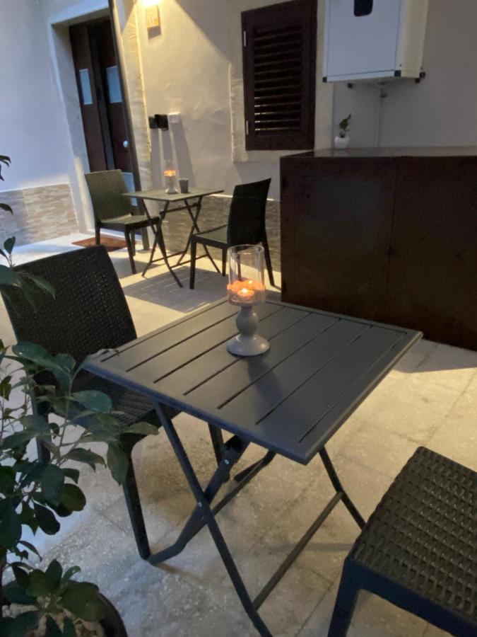 סירקוזה Il Cortiletto28 Rooms & House מראה חיצוני תמונה