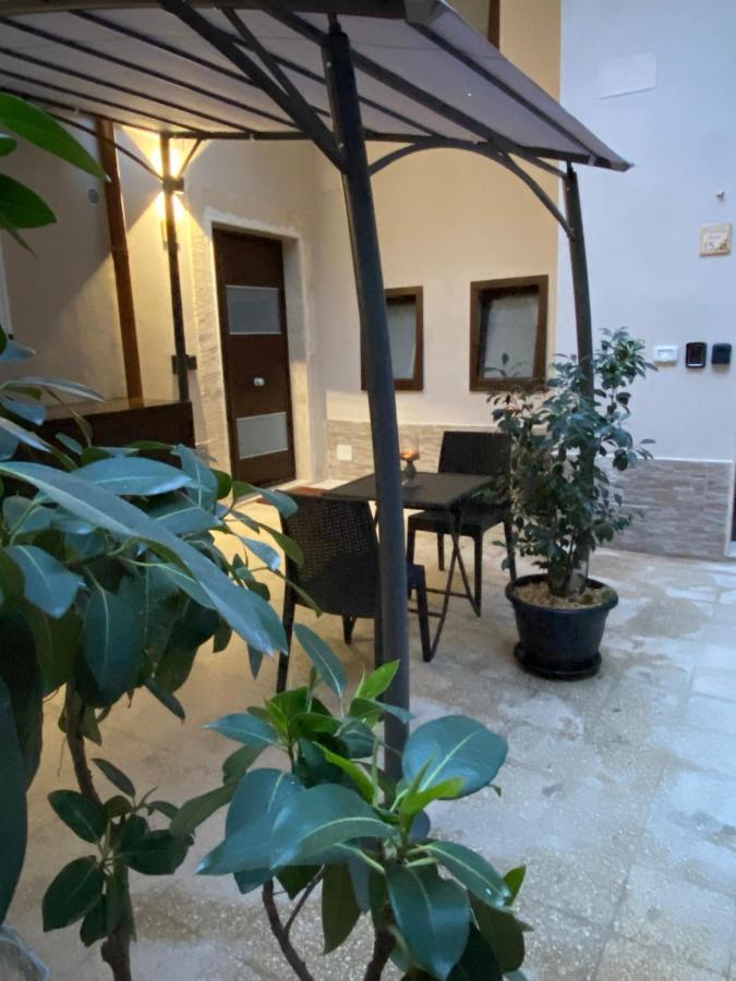 סירקוזה Il Cortiletto28 Rooms & House מראה חיצוני תמונה