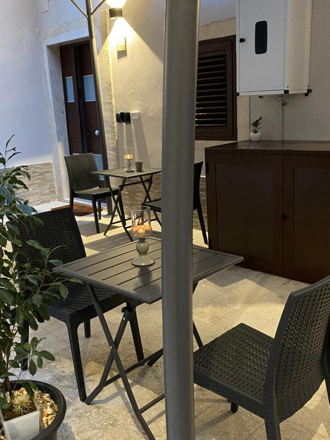 סירקוזה Il Cortiletto28 Rooms & House מראה חיצוני תמונה