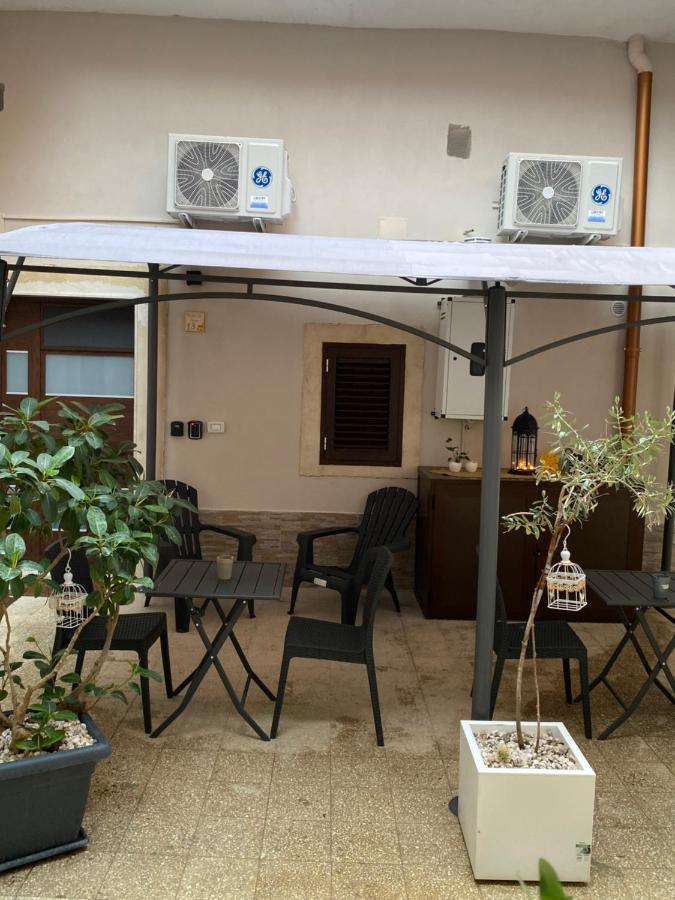 סירקוזה Il Cortiletto28 Rooms & House מראה חיצוני תמונה